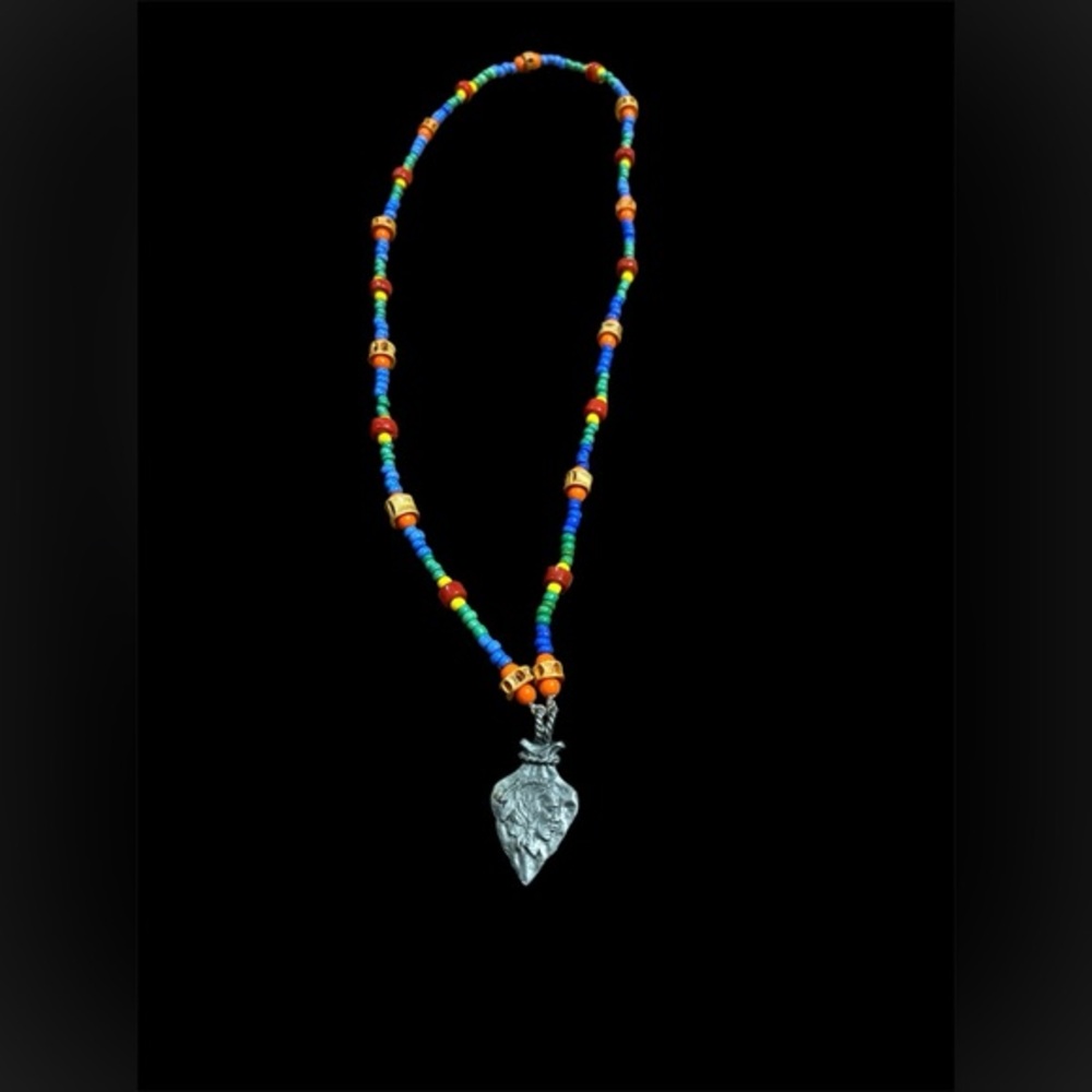 COLORFUL BEADED NECKLACE W/METAL ARROWHEAD FEATURING THE AMERICAN INDIAN